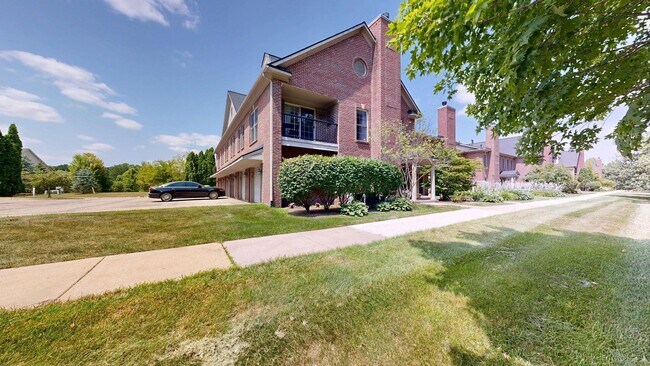 Building Photo - 5615 Hampshire Ln