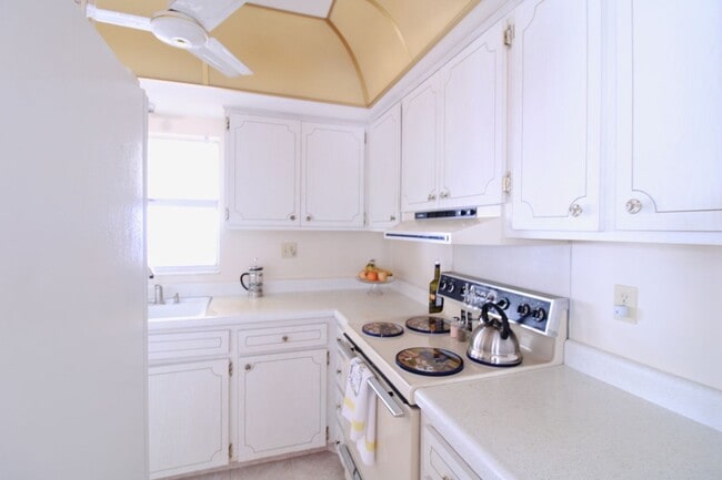 Building Photo - Charming Unfurnished 2-Bedroom Home in 55+ Community with Pool & Amenities