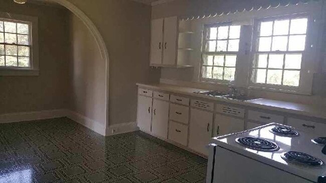 Building Photo - 2745 Sherrills Ford Rd