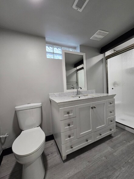 Building Photo - 7230 Beech Ave