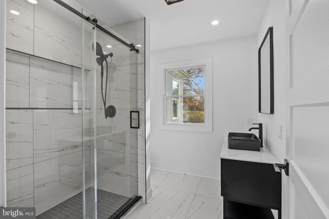 Building Photo - 271 Stoopville Rd