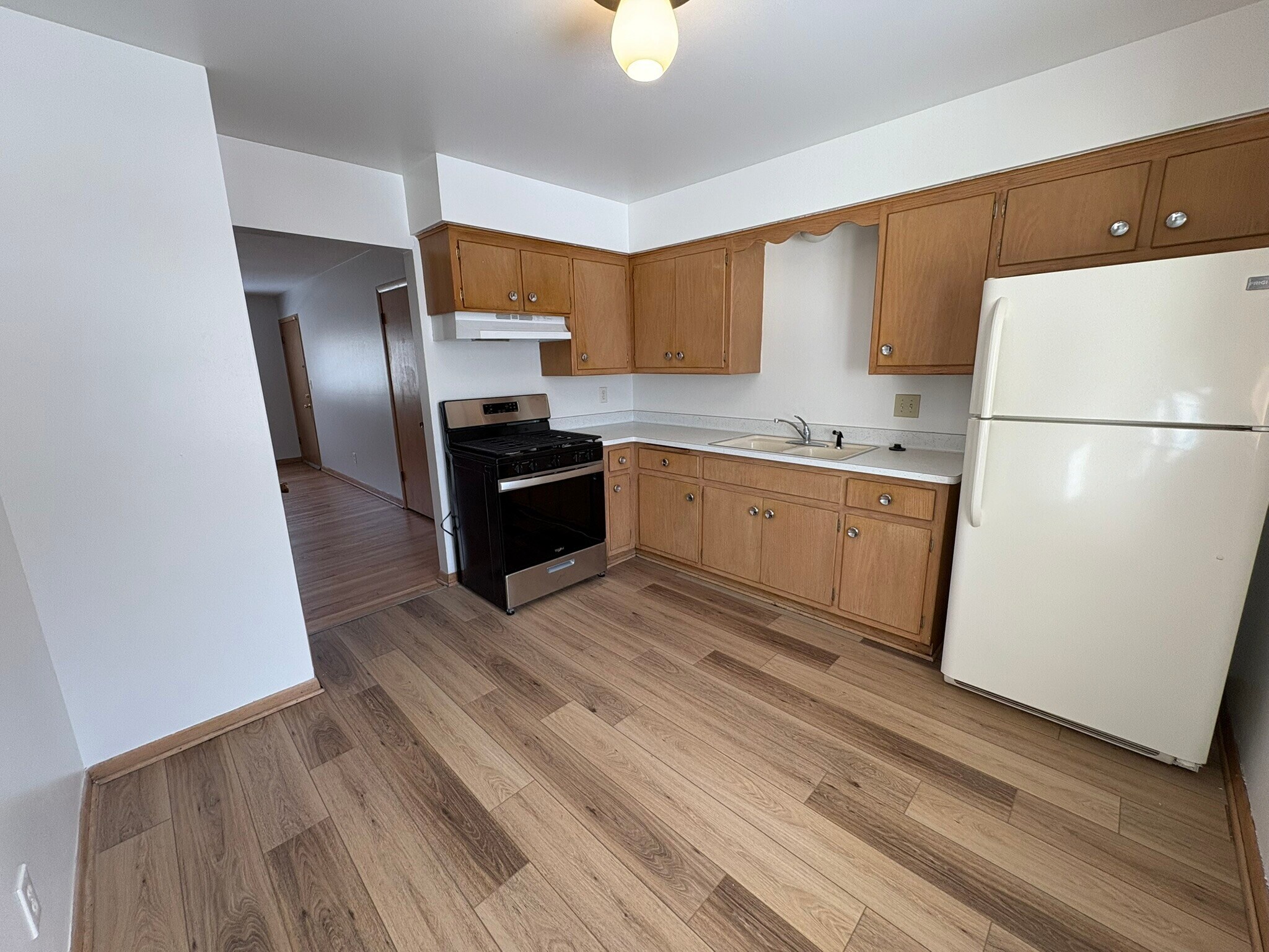 Building Photo - 3573 S 76th St