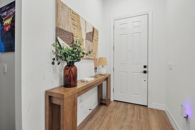 Building Photo - 10369 Northbrook Cir