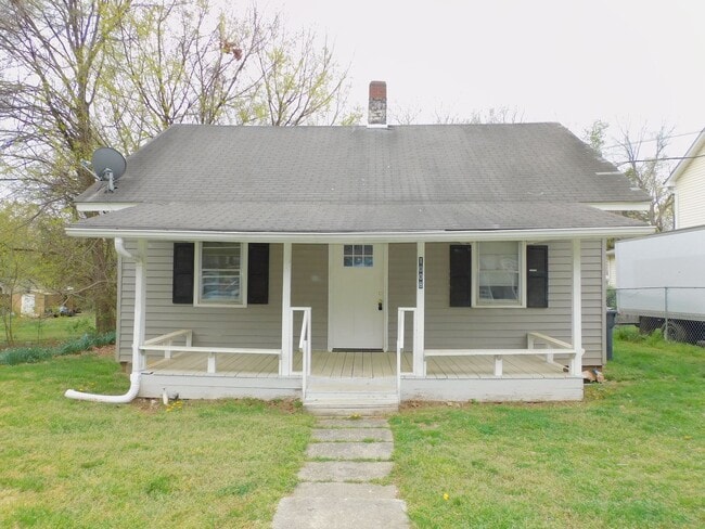 Primary Photo - 1008 Cranbrook St