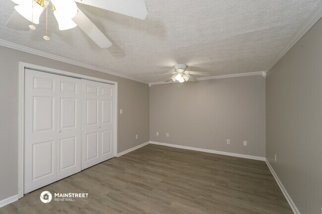 Building Photo - 9624 Combs Ln