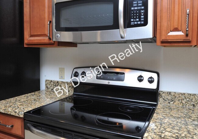 Building Photo - Remodeled Foothills Clusters 3 Bed 2 Bath