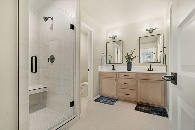 Building Photo - 6812 NE 131st Way