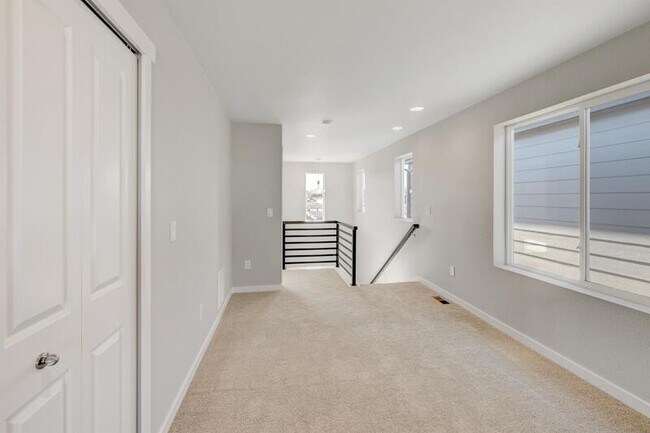 Building Photo - 2464 Jazzy Lady Ct