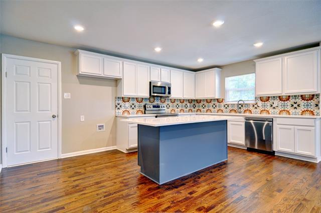 Building Photo - 3700 Jeanette Dr