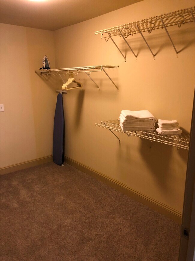 Building Photo - 721 Gov Morrison St