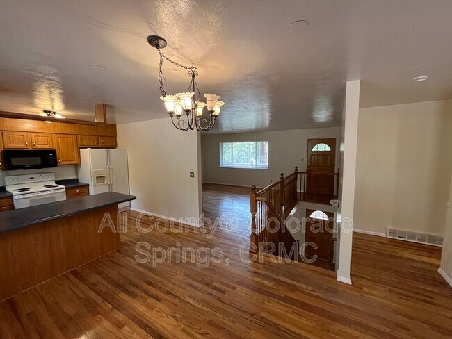 Building Photo - 15080 Deby Dr