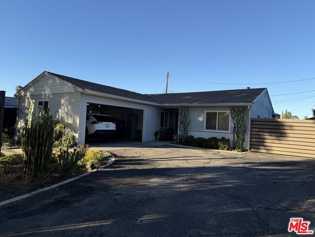 Building Photo - 8541 Dempsey Ave