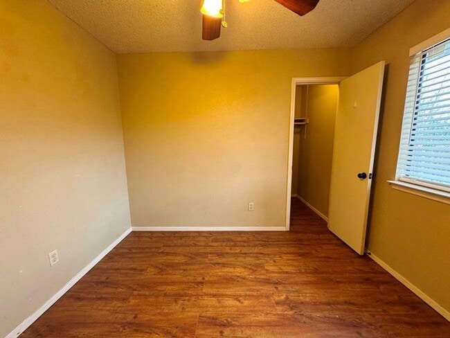 Building Photo - Come see this great single-story home available in Buckingham Estates subdivision!