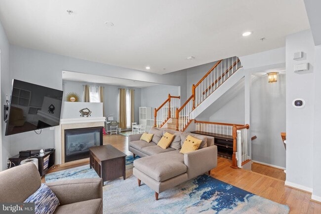 Building Photo - 2500 Clairmont View Way