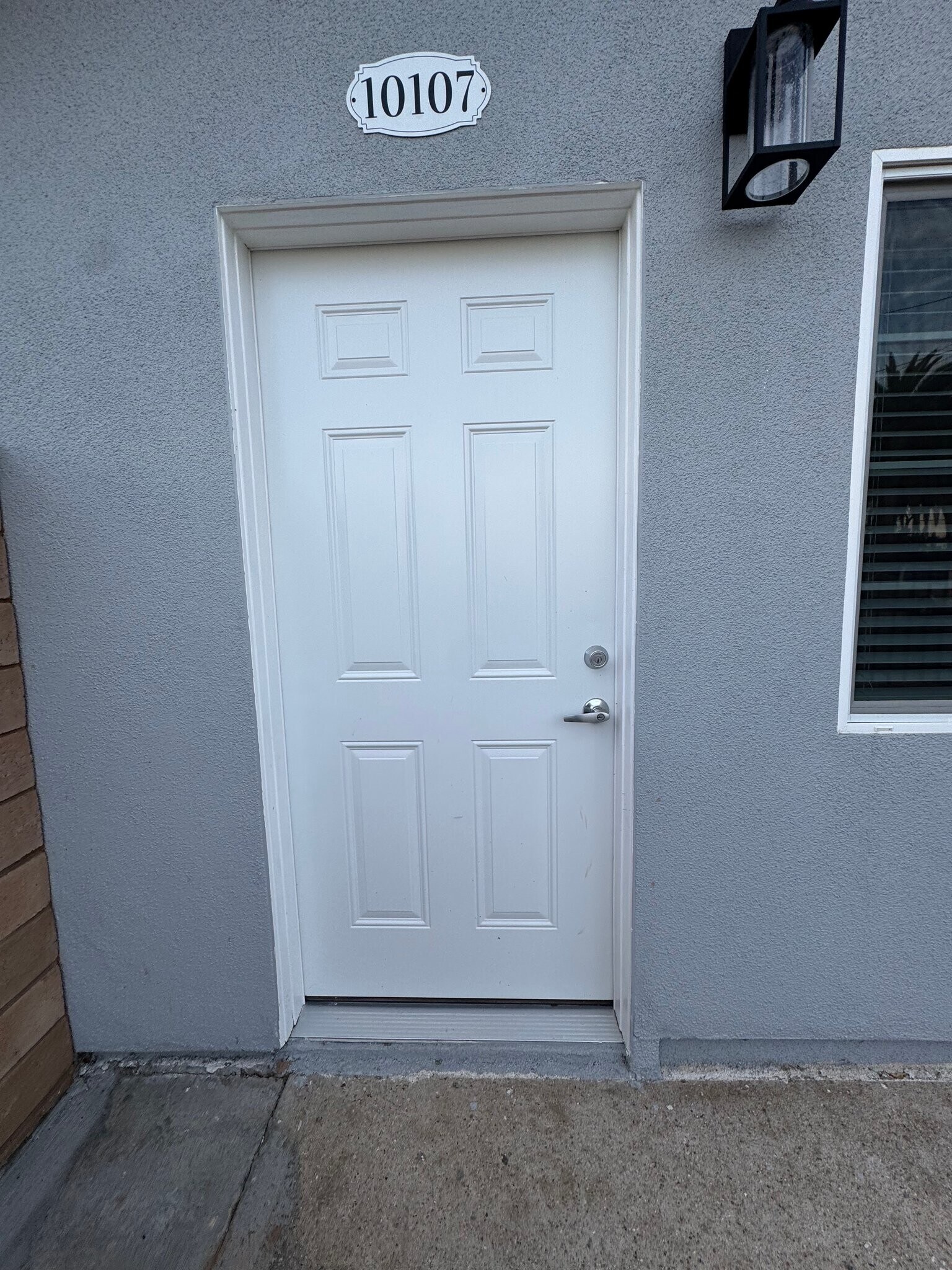 Building Photo - 10107 Laurel Canyon Blvd