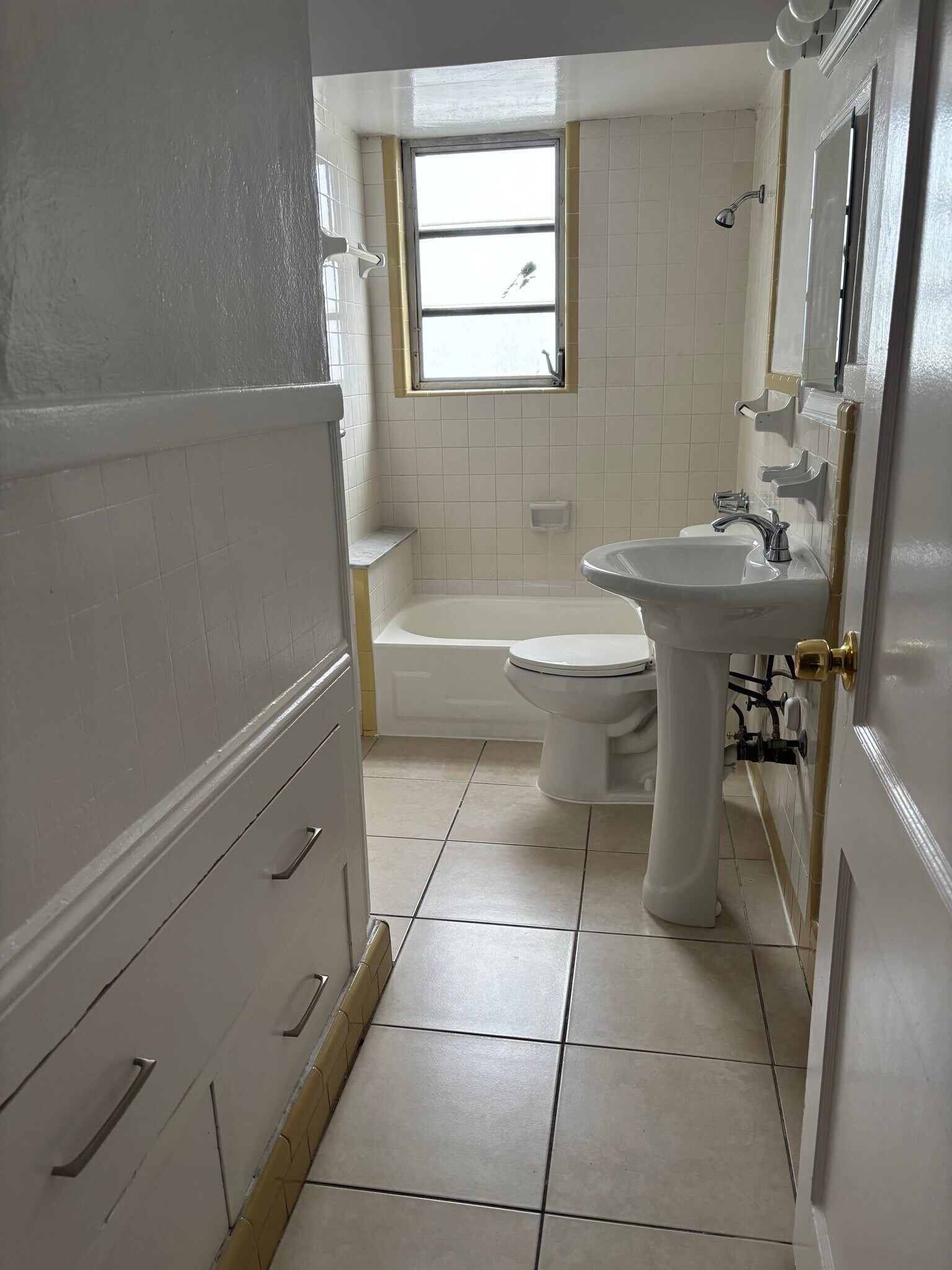 Bathroom - 627 SW 21st Ave