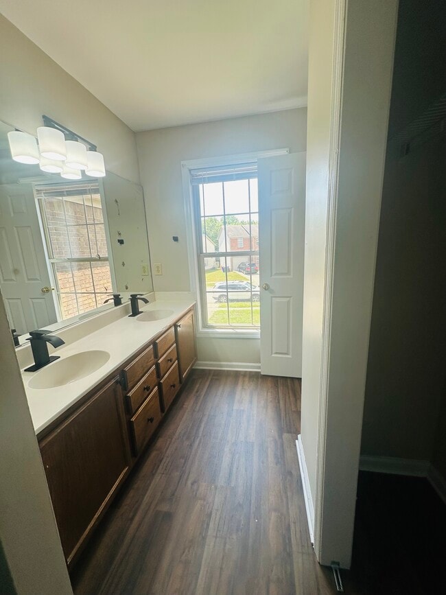 Building Photo - 529 Big Bear Ln