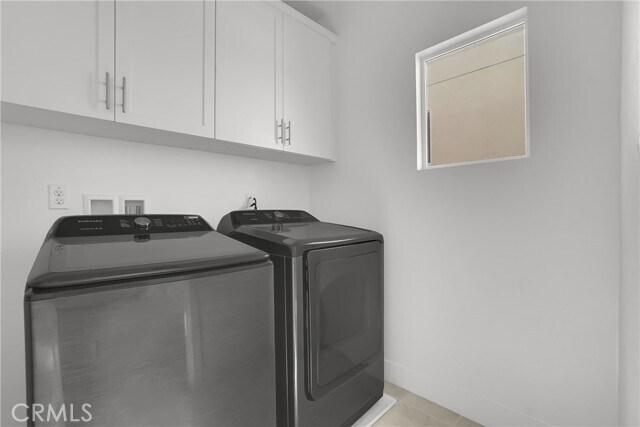 Building Photo - 140 Allusion
