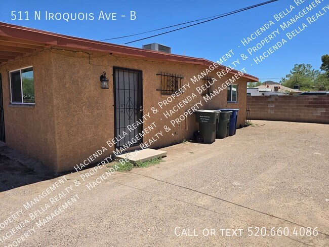 Building Photo - 511 N Iroquois Ave