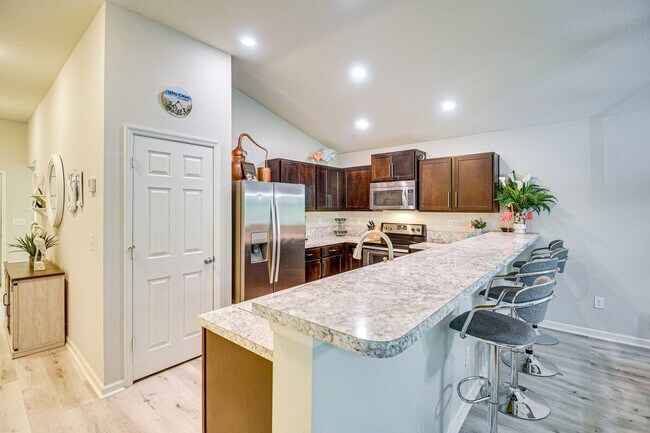 Building Photo - 123 Pergola Pl