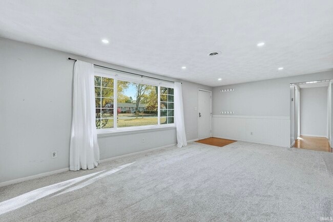 Building Photo - 7311 Denise Dr