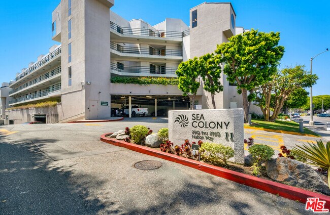 Building Photo - 2920 Neilson Wy