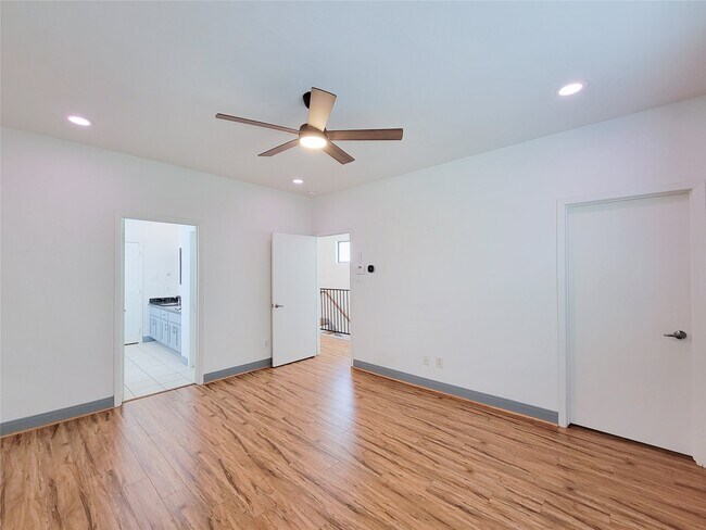 Building Photo - 1432 Ennis St