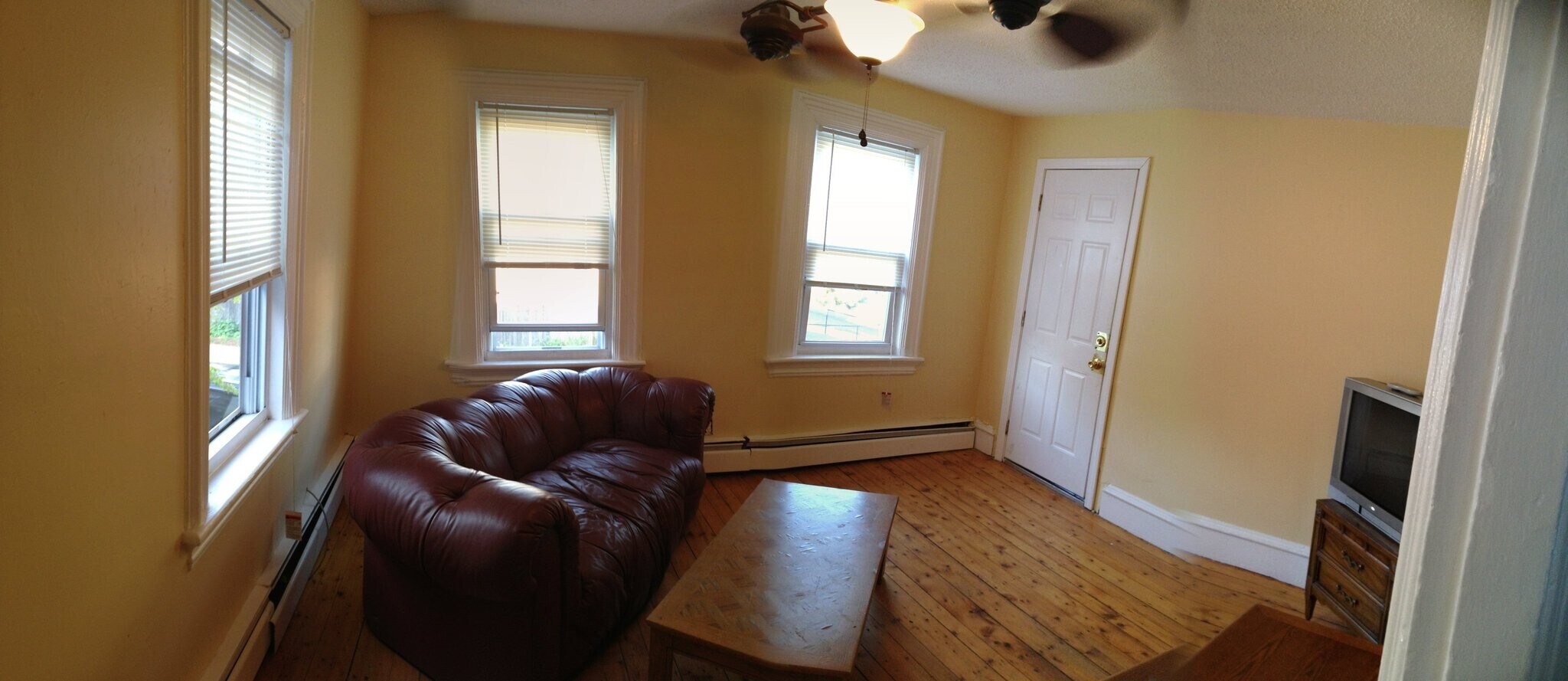 Building Photo - 203 Broadway