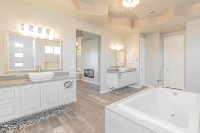 Building Photo - 864 Lemington St