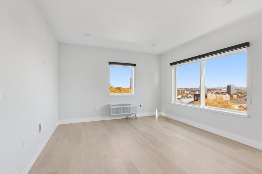 Building Photo - Vida By Gomes