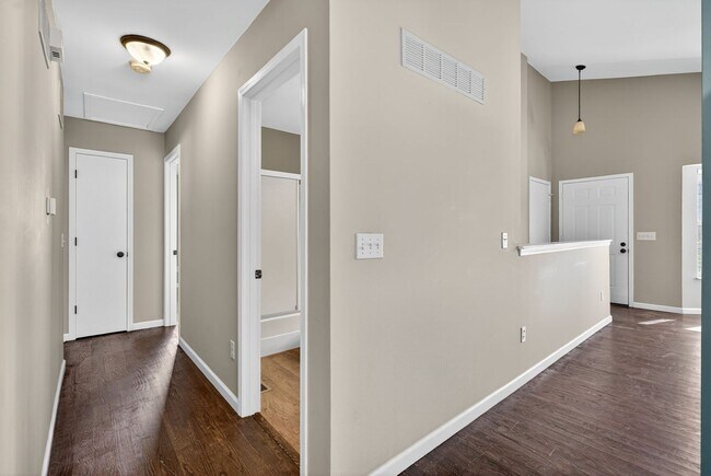 Building Photo - Move-In Ready Gem on a Corner Lot in O’Fal...