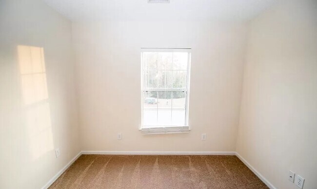 Building Photo - 540 Beverly Dr