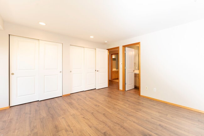 Building Photo - 1625 S Weller St