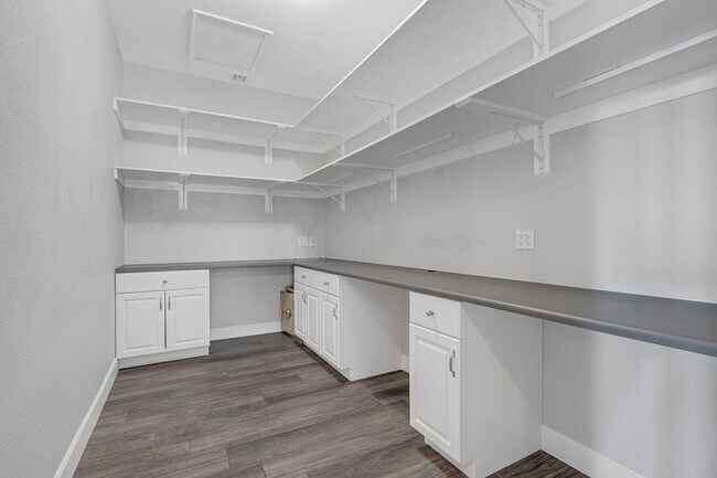 Building Photo - Executive Luxury Living with Unmatched Cit...