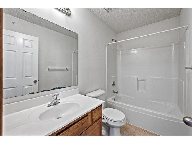 Building Photo - 5046 Yuma Ln N
