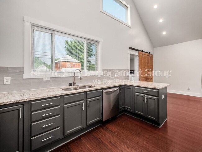 Building Photo - 451 S 22nd St