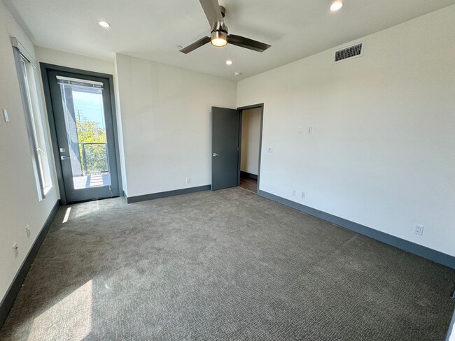 Building Photo - 6437-39 West 86th NEW 4 BED 4 BATH + ROOF ...