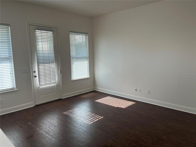 Building Photo - 2634 Joslin Pl