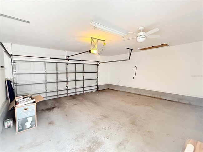 Building Photo - 902 Waterside Dr