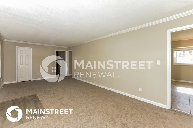 Building Photo - 4868 Zinzendorf Dr