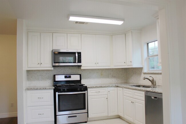 Building Photo - 4416 Holt St