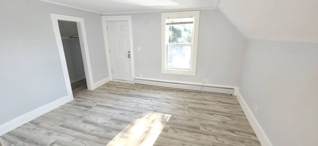 Primary Photo - 50 Meadow St