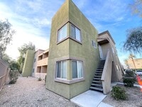 Building Photo - Gated Community Condo