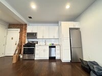 Building Photo - 410 Eastern Pkwy