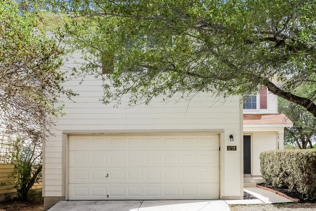 Building Photo - 5738 Red Canyon
