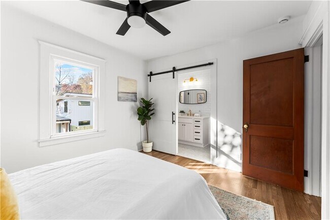 Building Photo - 845 Ormewood Terrace SE