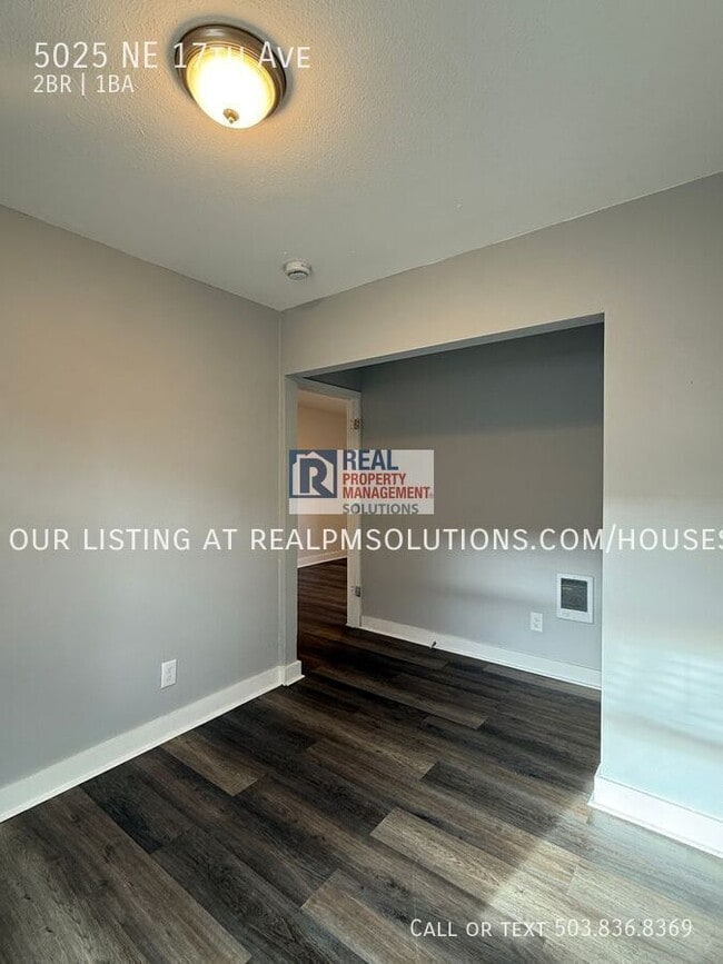 Building Photo - 5025 NE 17th Ave