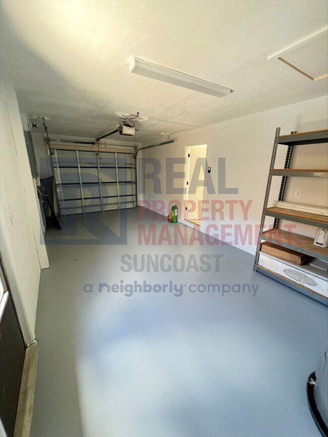 Building Photo - 4142 Iola Dr