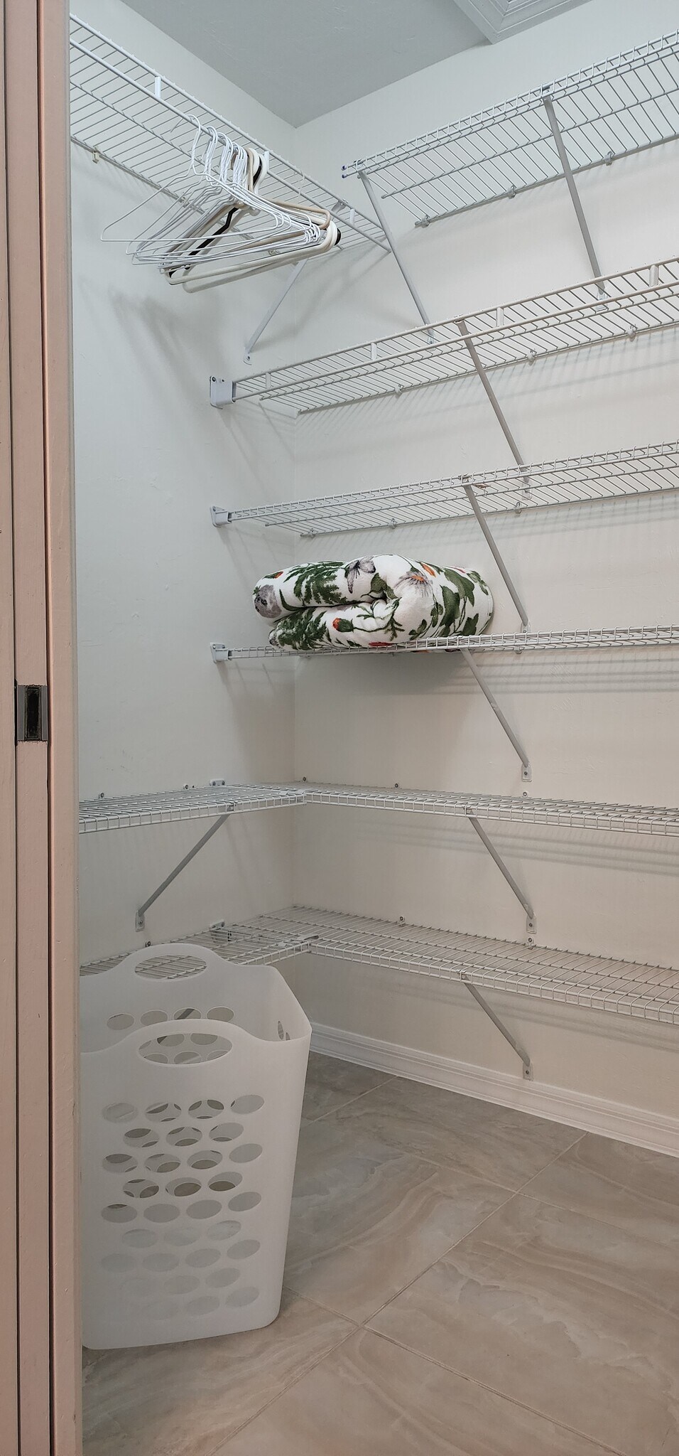 Building Photo - 186 Pebble Shores Dr