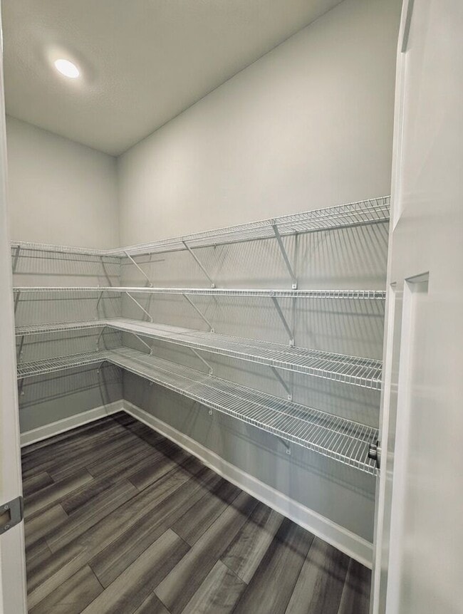 Building Photo - Beautiful New Construction 5bed 4bath Home in Otsego